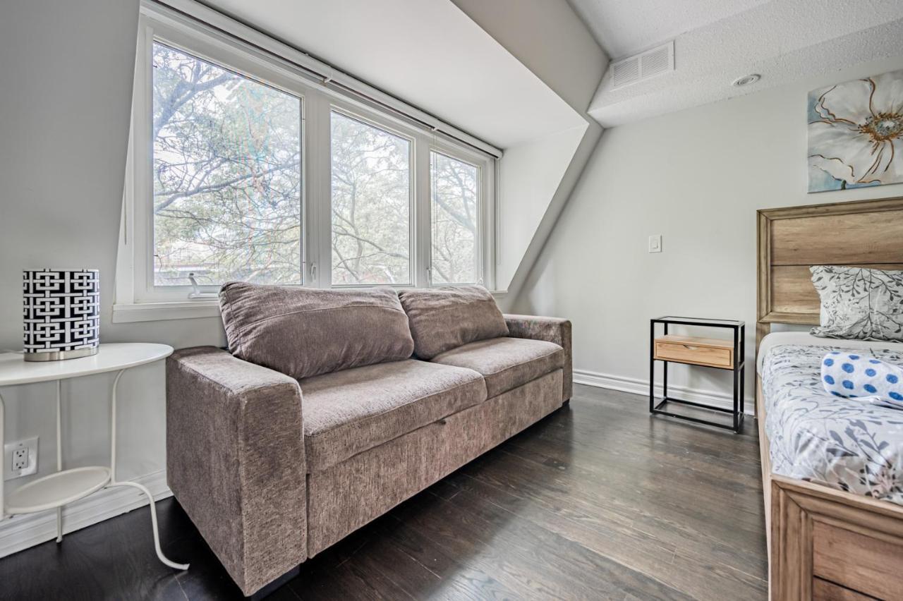 Beautiful Property In Downtown Core Close To Subway Station! Toronto Exterior foto